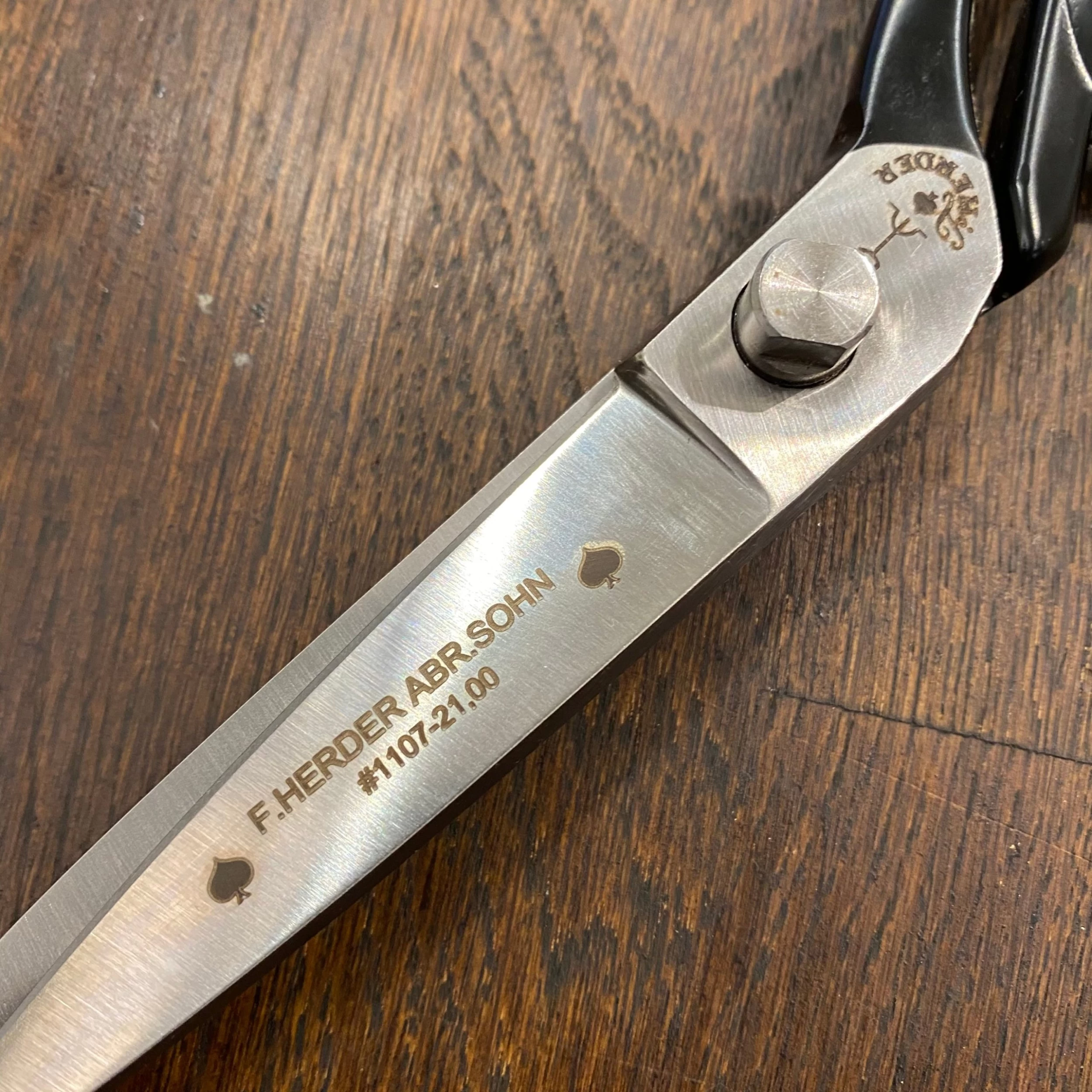 Friedr Herder 21cm Tailor Shears Carbon Steel 7 Friedr Herder 21cm Tailor Shears Carbon Steel - Image 5