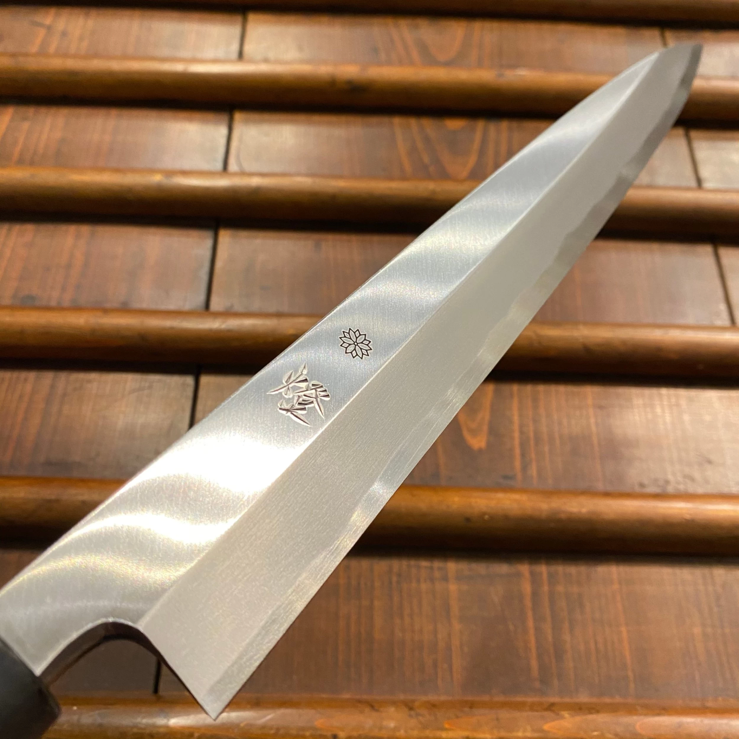 Sakai Kikumori Tomoshibi 300mm Yanagi Shirogami 2 5 Sakai Kikumori Tomoshibi 300mm Yanagi Shirogami 2 - Image 3