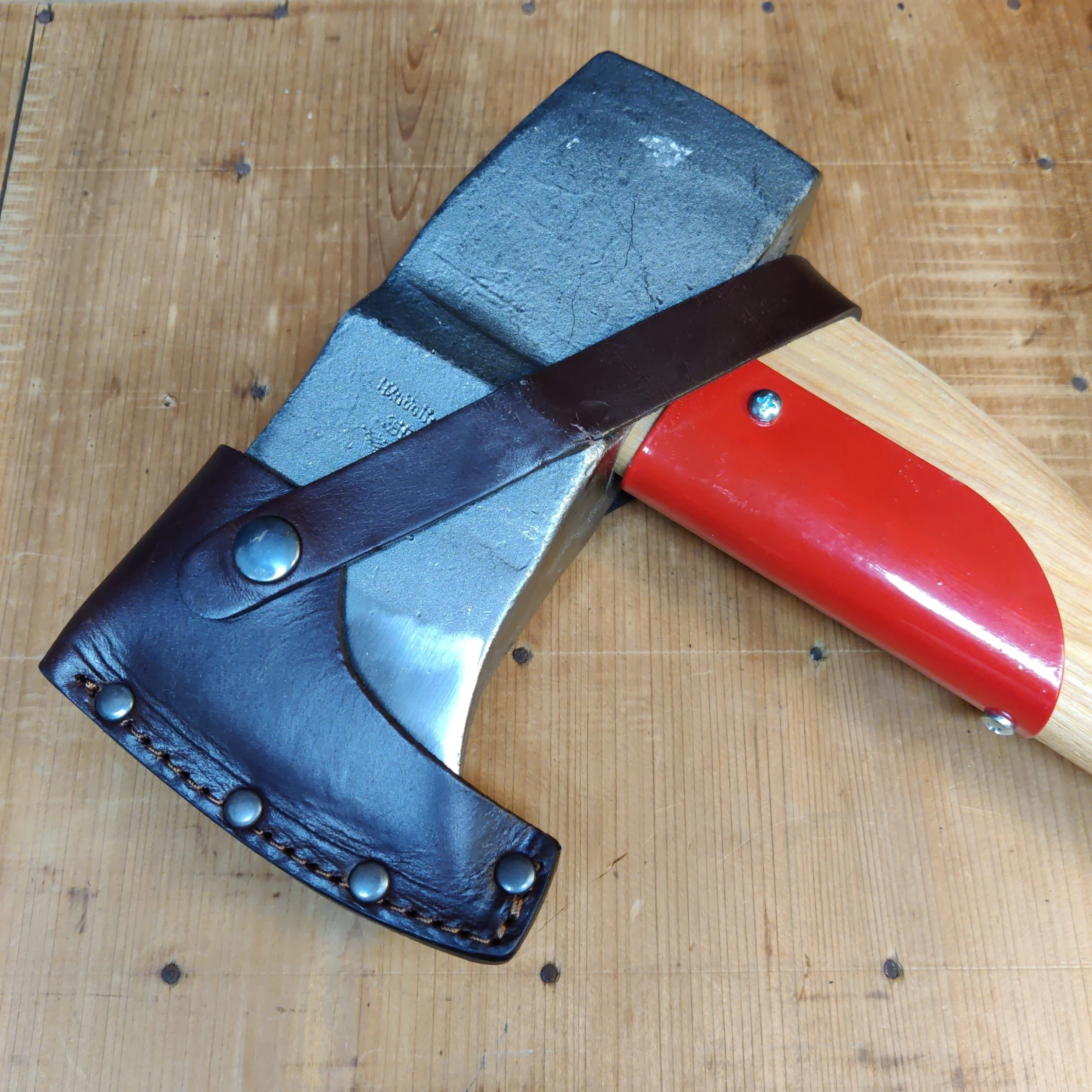 Adler Super Splitter In Red + Black With Sheath 6 Adler Super Splitter In Red + Black With Sheath - Image 4