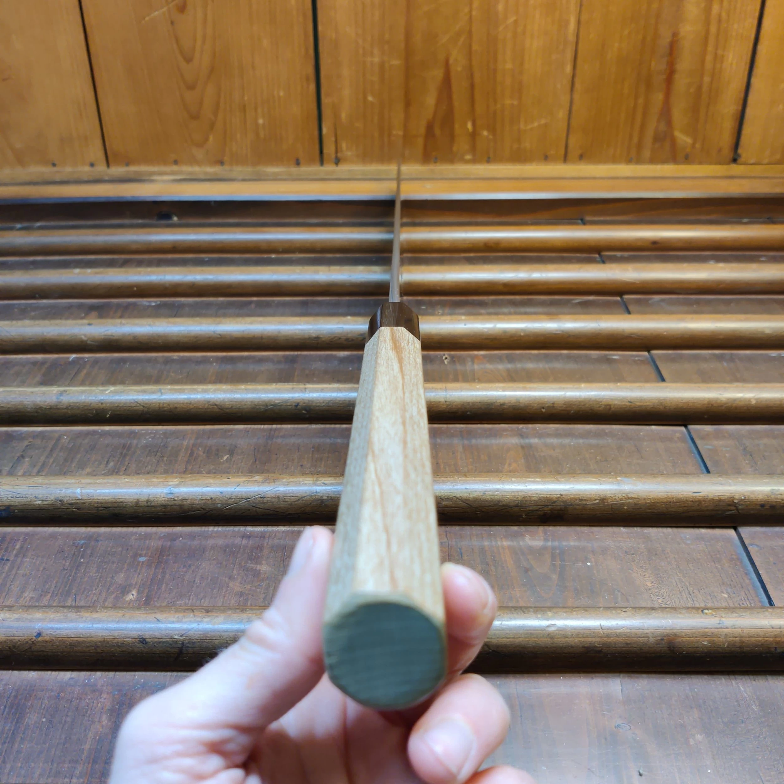 Yoshikane Hamono 330mm Sakimaru Takobiki Shirogami 1 Ho Horn 6 Yoshikane Hamono 330mm Sakimaru Takobiki Shirogami 1 Ho Horn - Image 4