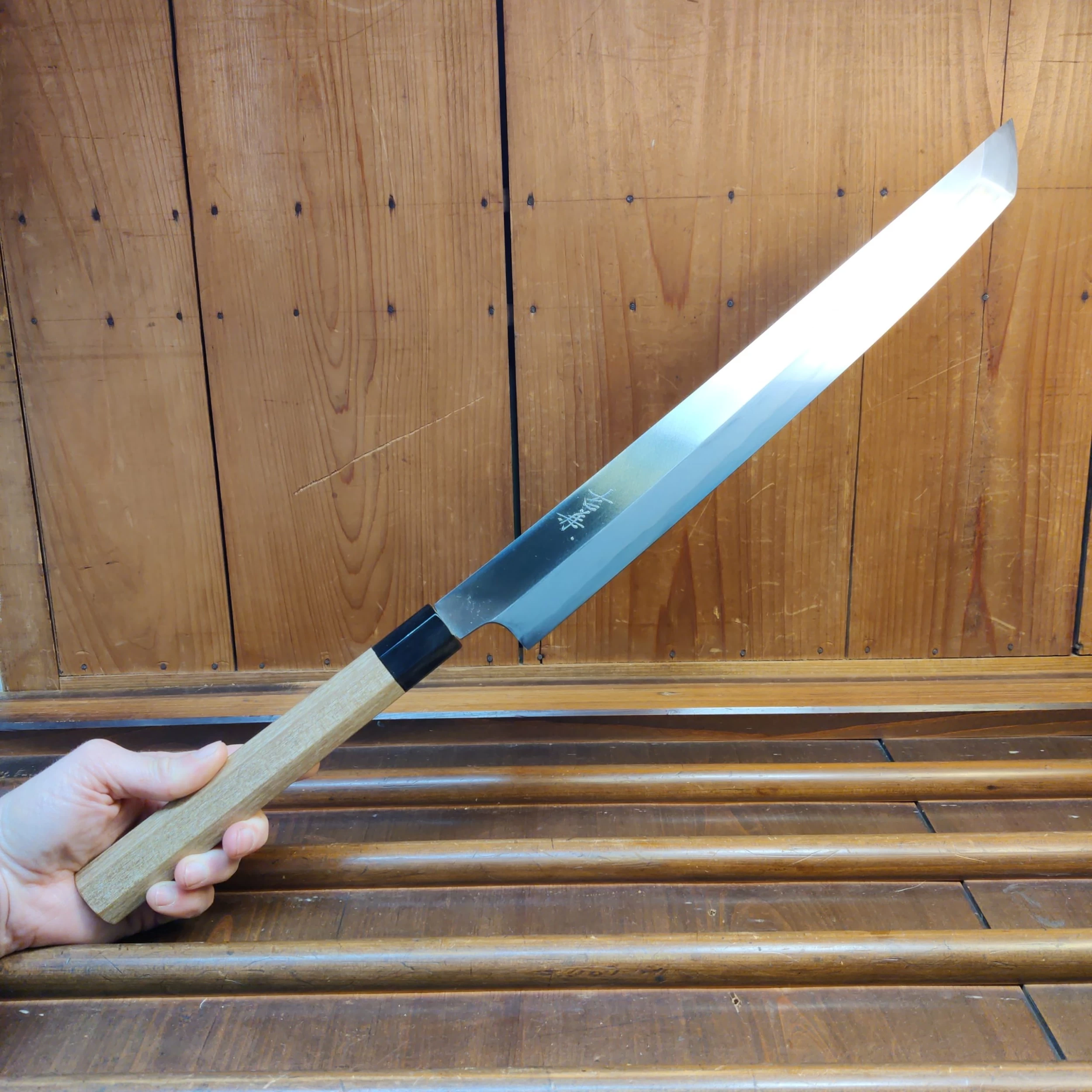 Yoshikane Hamono 330mm Sakimaru Takobiki Shirogami 1 Ho Horn 8 Yoshikane Hamono 330mm Sakimaru Takobiki Shirogami 1 Ho Horn - Image 6