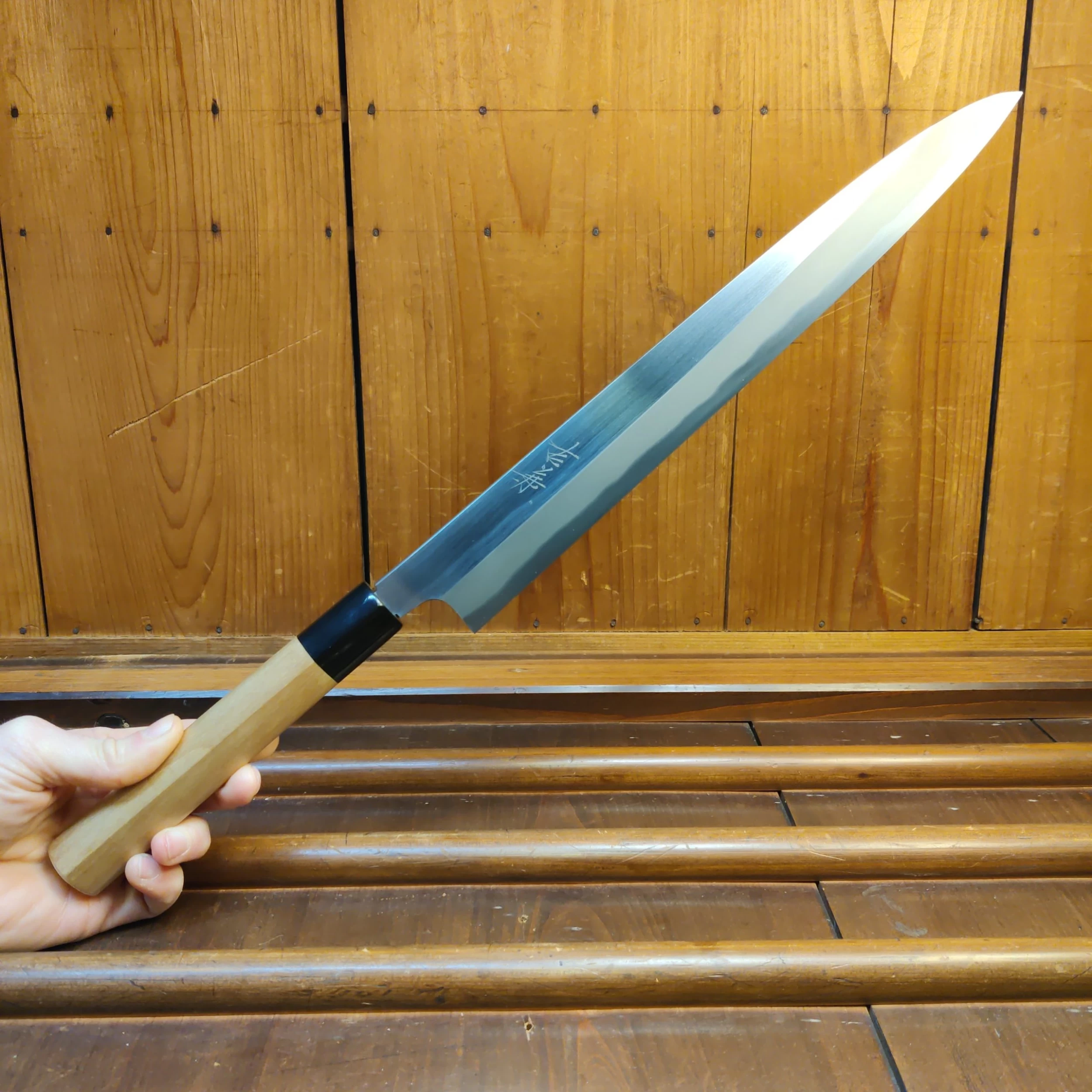 Yoshikane Hamono 300mm Yanagi Shirogami 1 Ho Horn 8 Yoshikane Hamono 300mm Yanagi Shirogami 1 Ho Horn - Image 6