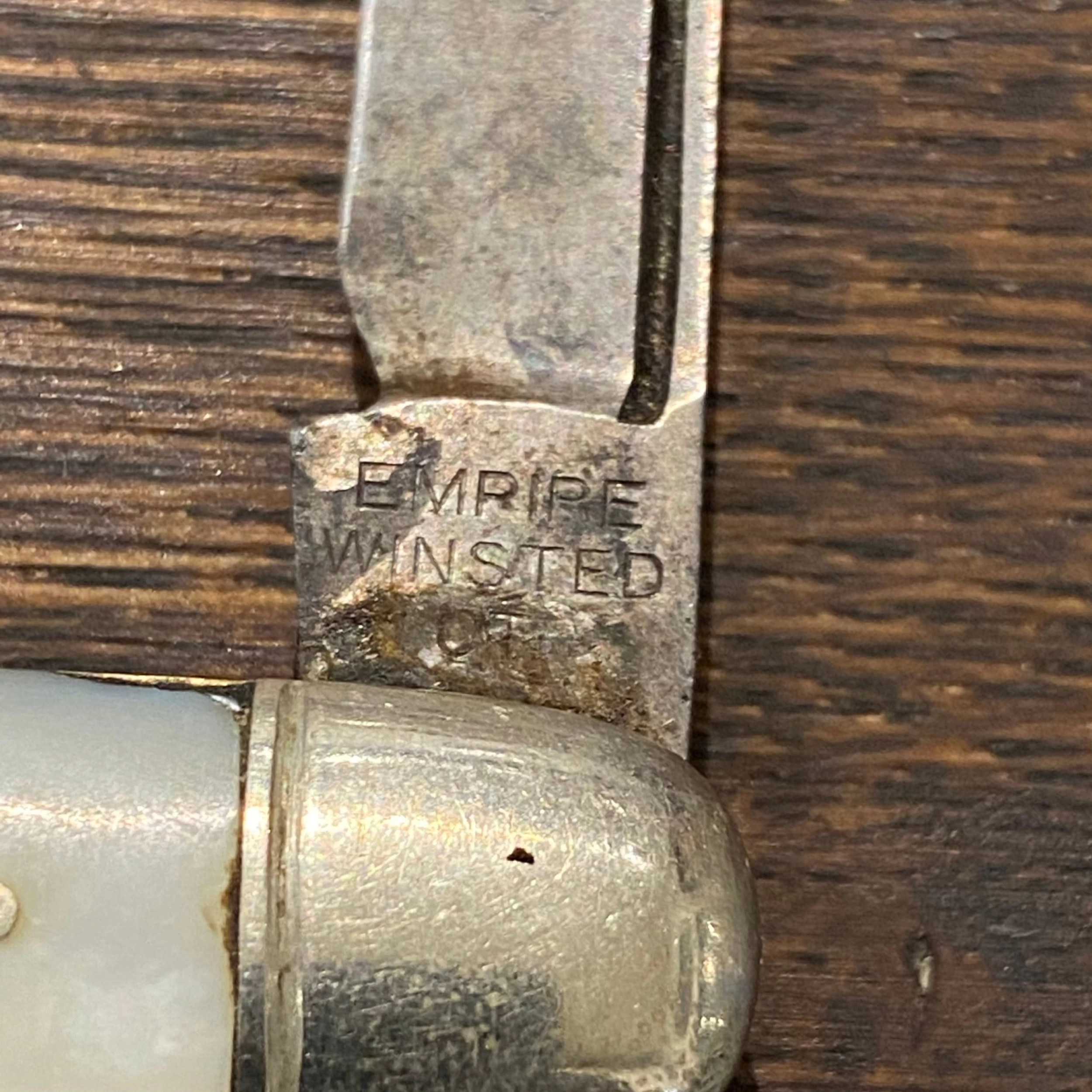 Vintage Empire Winsted 3 1/2" Whittler Carbon Steel Blades, Mother Of Pearl 1856-1930 7 Vintage Empire Winsted 3 1/2" Whittler Carbon Steel Blades, Mother Of Pearl 1856-1930 - Image 5