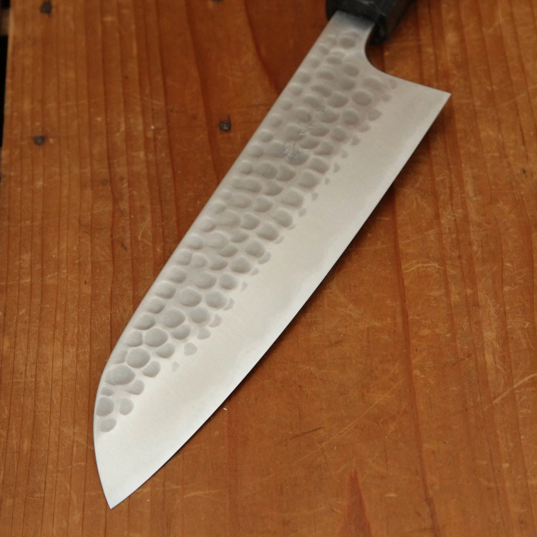 Anryu Hamono 165mm Santoku Stainless Clad Aogami 2 Tsuchime Wenge Handle 6 Anryu Hamono 165mm Santoku Stainless Clad Aogami 2 Tsuchime Wenge Handle - Image 4