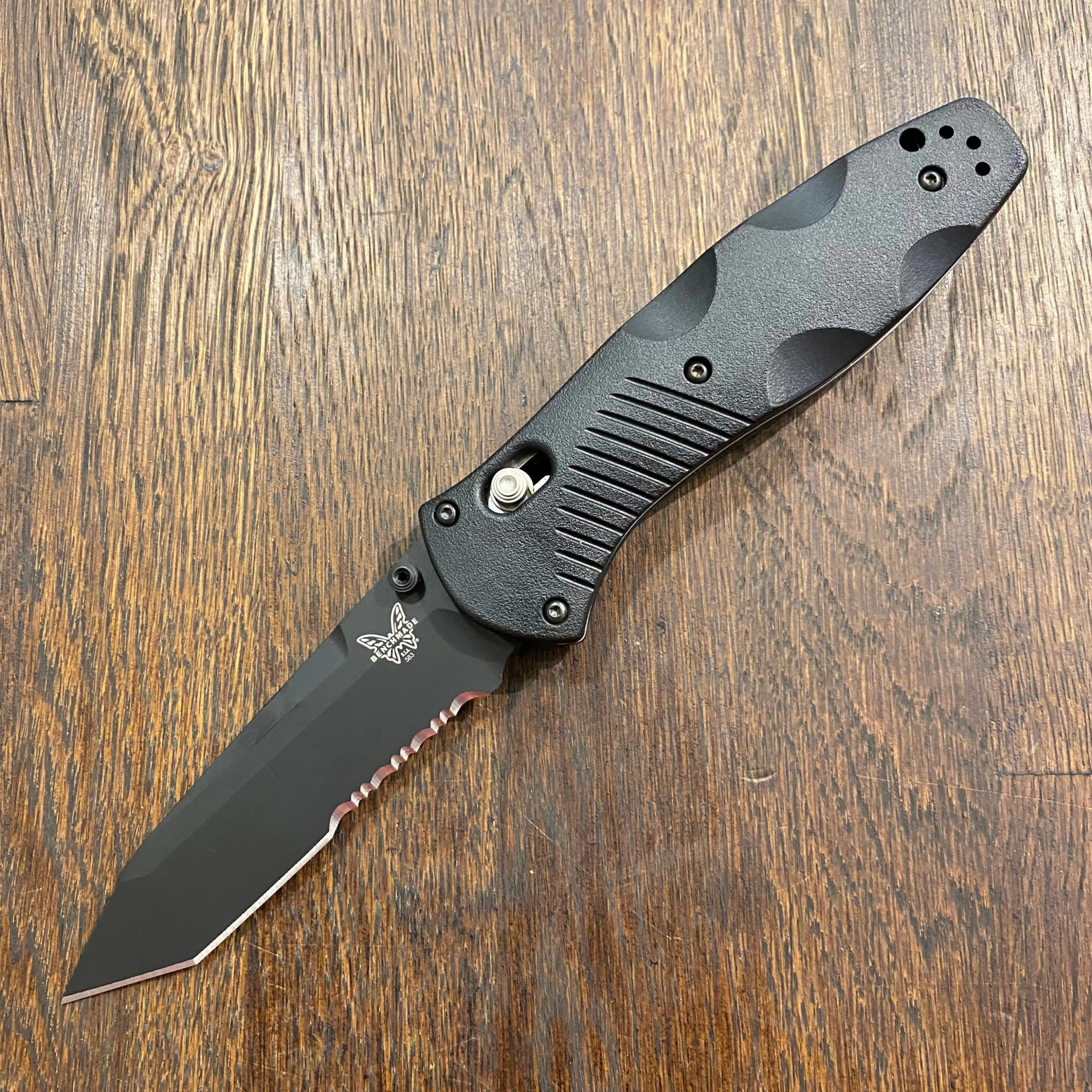Benchmade 583SBK Barrage Assist - Serrated 3 Benchmade 583SBK Barrage Assist - Serrated