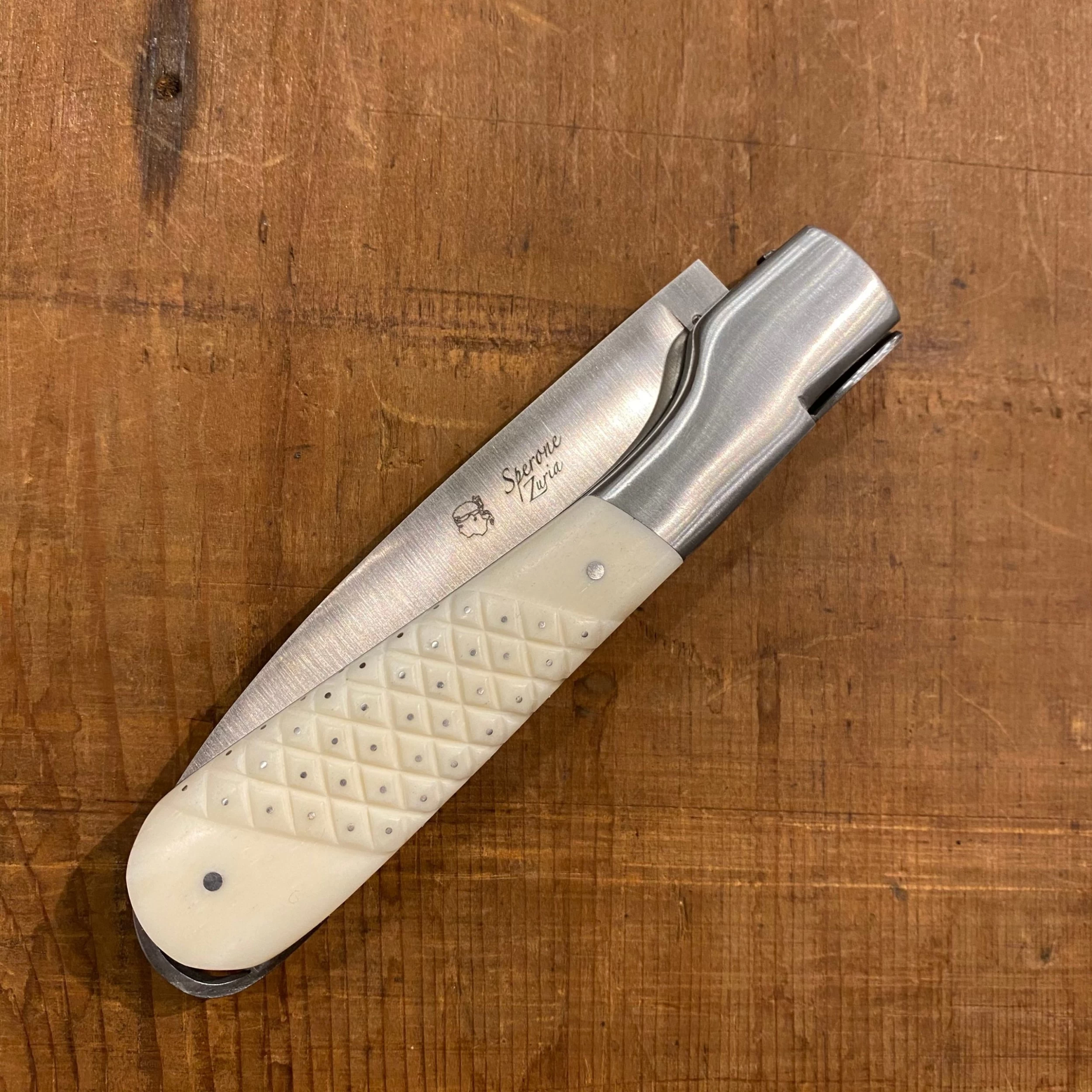 Fontenille Pataud Sperone 12cm Pocket Knife Carved Pinned Cow Bone Lockback 8 Fontenille Pataud Sperone 12cm Pocket Knife Carved Pinned Cow Bone Lockback - Image 6