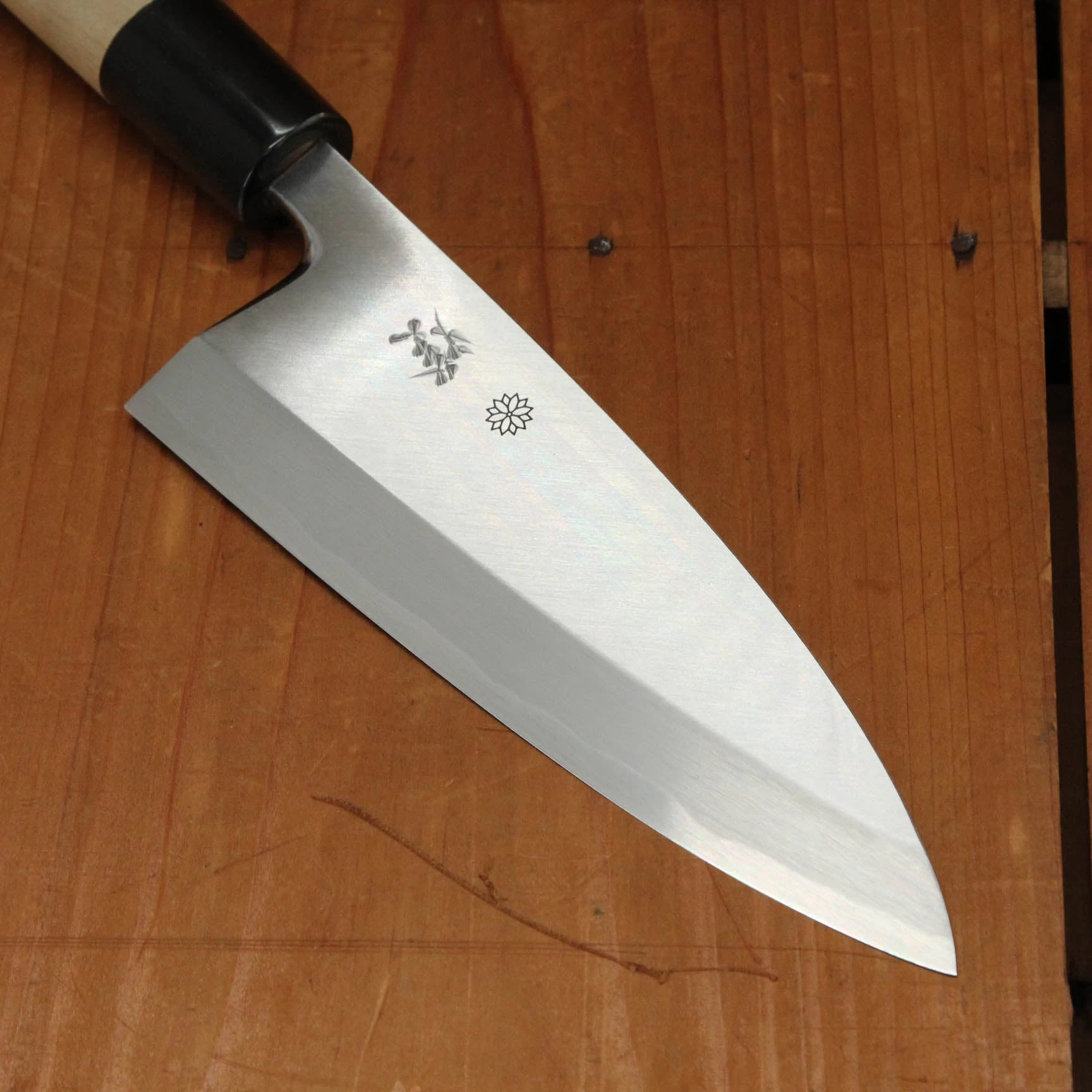 Sakai Kikumori Tomoshibi 150mm Deba Shirogami 2 5 Sakai Kikumori Tomoshibi 150mm Deba Shirogami 2 - Image 3