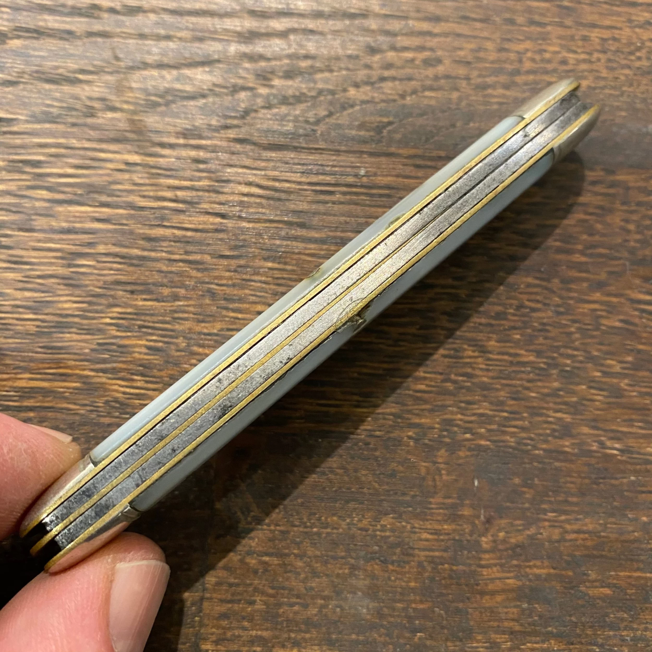 Vintage Empire Winsted 3 1/2" Whittler Carbon Steel Blades, Mother Of Pearl 1856-1930 6 Vintage Empire Winsted 3 1/2" Whittler Carbon Steel Blades, Mother Of Pearl 1856-1930 - Image 4