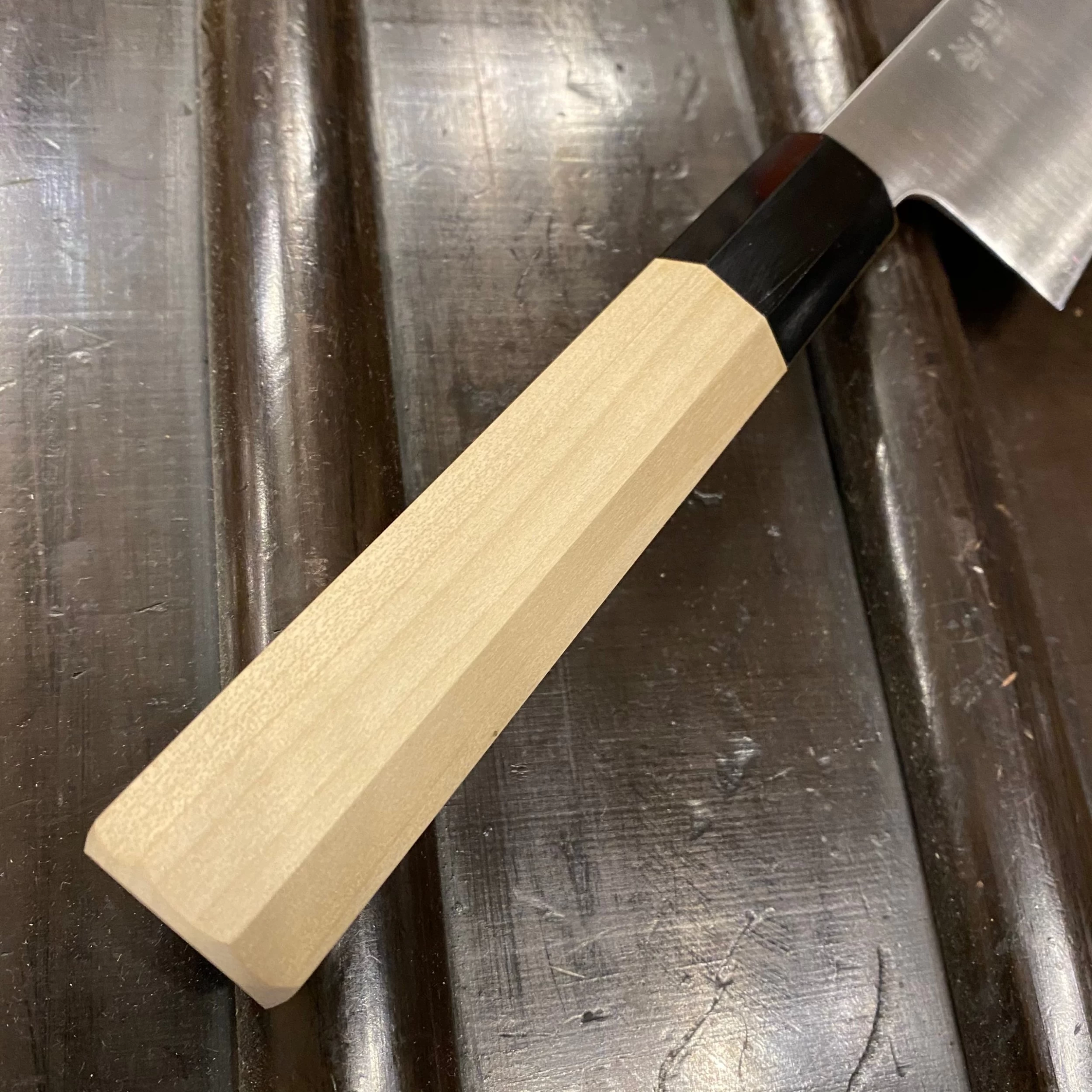 Ashi Hamono Ginga 180mm Wa-Santoku Swedish Stainless Ho Wood Horn Handle With Saya 7 Ashi Hamono Ginga 180mm Wa-Santoku Swedish Stainless Ho Wood Horn Handle With Saya - Image 5