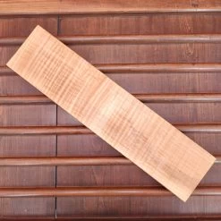 Knife En Place Heritage Select Large Curly Maple Magnetic Knife Holder