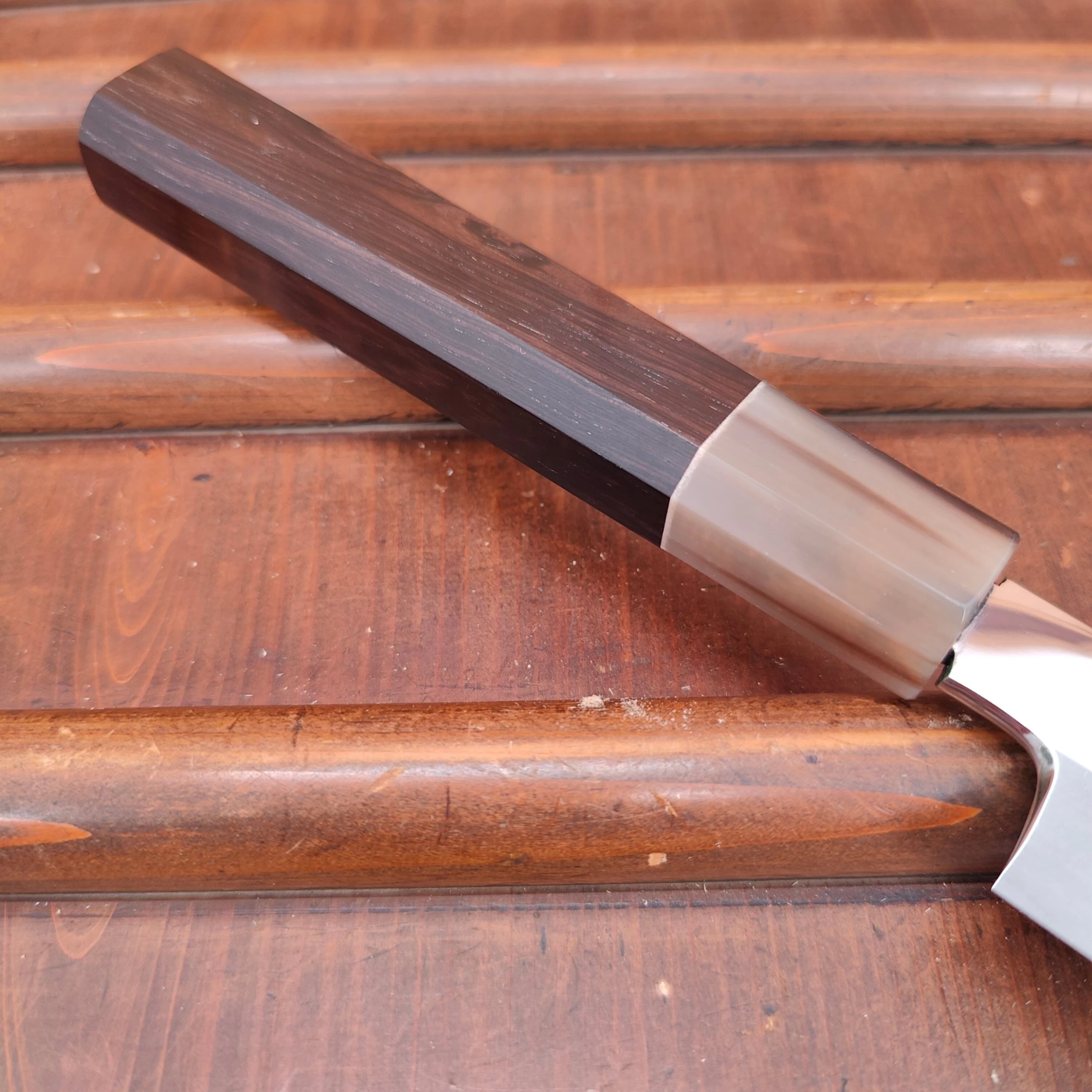 Hatsukokoro Nakagawa 270mm Yanagi Shirogami 3 Abura Honyaki Kyomen Ebony Blonde Buffalo Horn 5 Hatsukokoro Nakagawa 270mm Yanagi Shirogami 3 Abura Honyaki Kyomen Ebony Blonde Buffalo Horn - Image 3