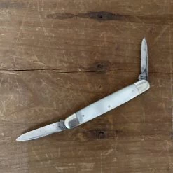 Vintage New York Knife Co. 2 7/8" Pen Knife Pearl 1856-1931