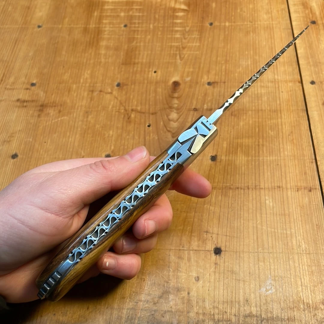 Fontenille Pataud Laguiole Sport 13cm Pocket Knife Guilloché Pistachio Lockback 6 Fontenille Pataud Laguiole Sport 13cm Pocket Knife Guilloché Pistachio Lockback - Image 4