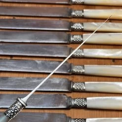 Vintage Landers Frary & Clark Set Of 12 Luncheon Knives Silverplate Carbon MOP In Box -Knife shop image 53f077a7 84f3 412d 841a 0923e9542359