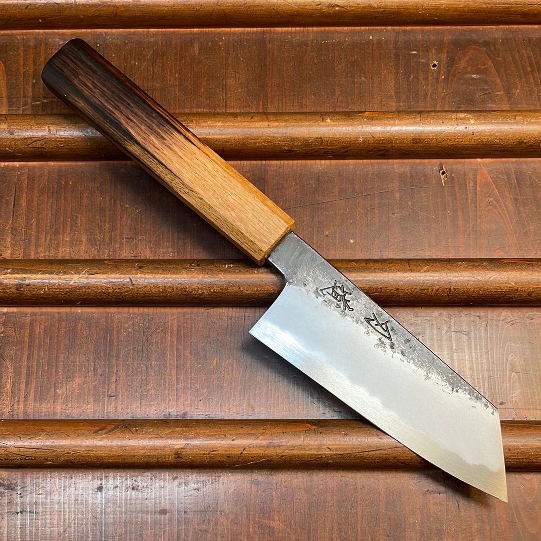 Hado Sumi 135mm Ko-Bunka Shirogami 2 Kurouchi Finish Burnt Oak 3 Hado Sumi 135mm Ko-Bunka Shirogami 2 Kurouchi Finish Burnt Oak