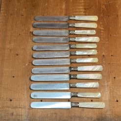 Vintage Landers Frary & Clark Set Of 12 Luncheon Knives Silverplate Carbon MOP In Box -Knife shop image fe21a29b cfce 49be bda9 13797f286b30