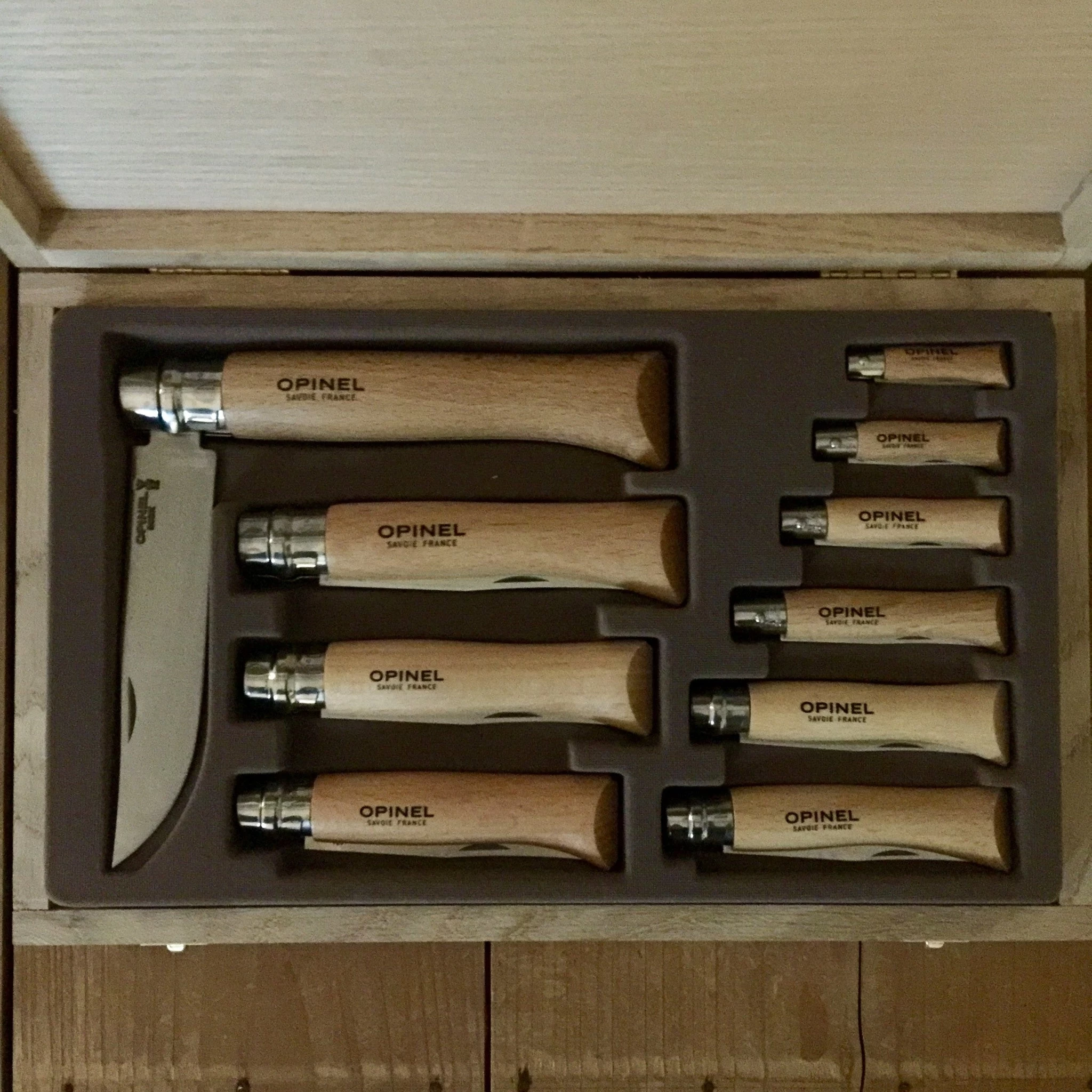 Opinel Collector Case - Stainless Steel 4 Opinel Collector Case - Stainless Steel - Image 2