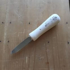 Dexter Russell 2 3/4" Oyster Knife New Haven Beech
