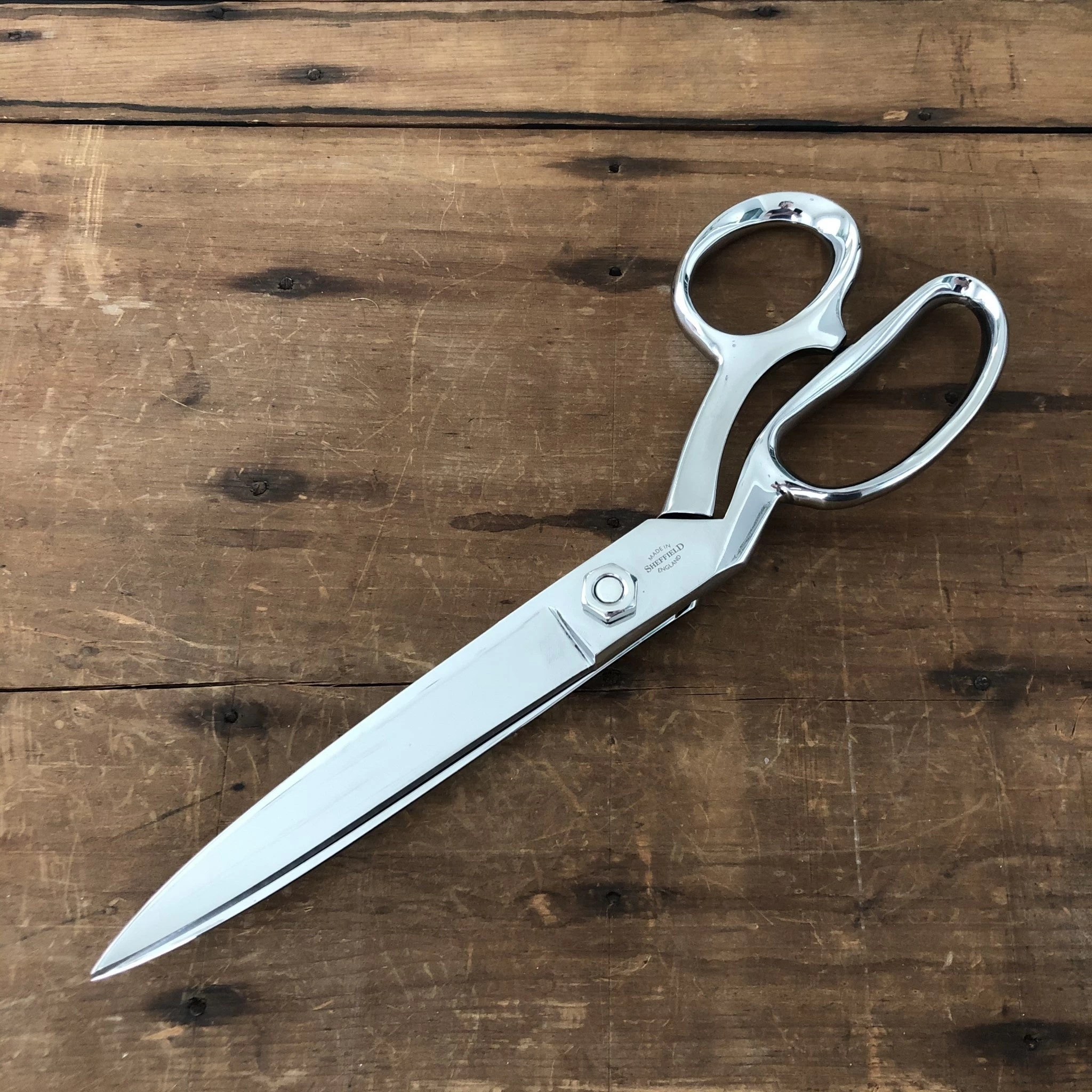 Ernest Wright Left Handed 10" Tailor Shears - Carbon Steel 3 Ernest Wright Left Handed 10" Tailor Shears - Carbon Steel